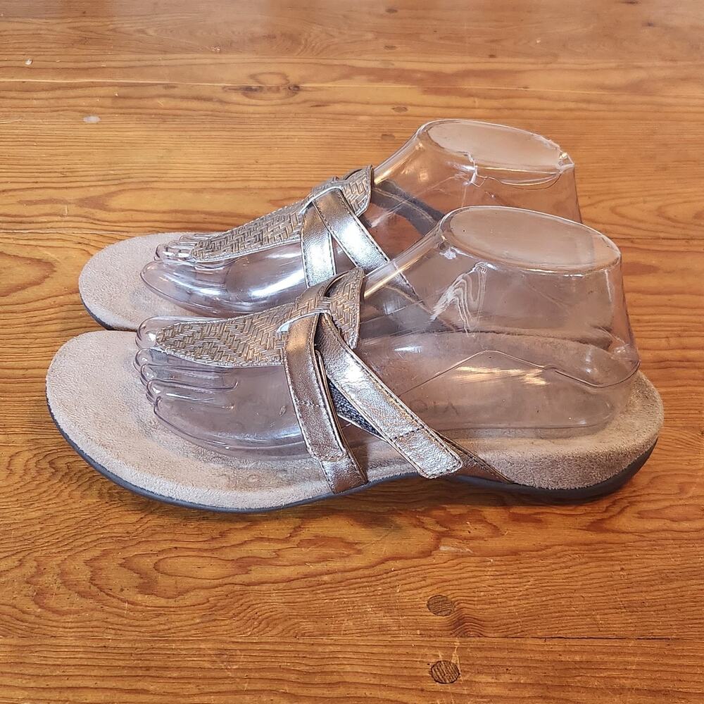 VIONIC WOMEN SANDAL KARLEY COMFORT STRAPPY SLIP ON COASTAL BEACH SZ 9 EUC - Picture 4 of 7
